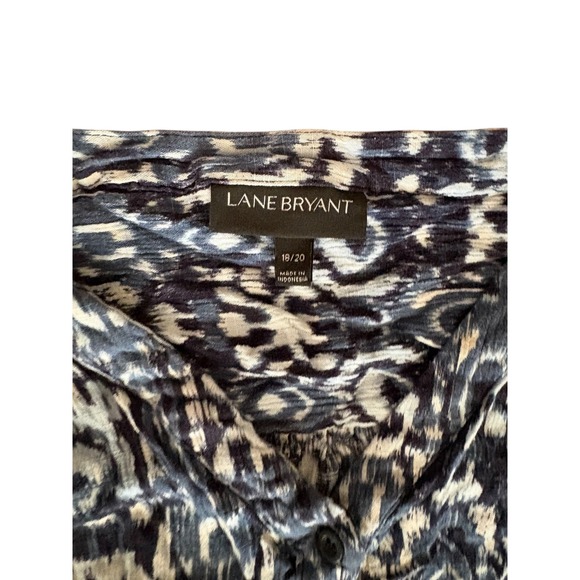 Lane Bryant Blue Ikat Print Rayon Blouse V-Neck Button Front Top Plus Size 18/20 - Picture 6 of 7